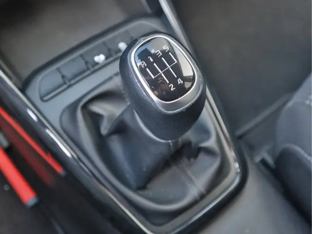 Kia Stonic 1.0 T-GDi DynamicPlusLine 2020 Benzine 16
