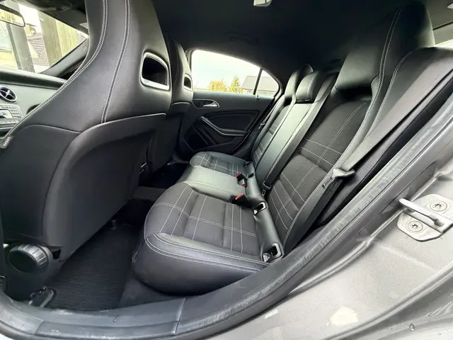 Mercedes-Benz A-Klasse 180 Ambition 2014 Benzine 26