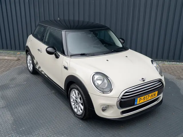 MINI Cooper Mini 1.5 Chili Serious Business 2016 Benzine 28