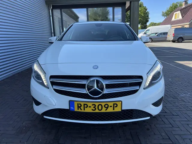 Mercedes-Benz A-Klasse 180 2012 Benzine 16