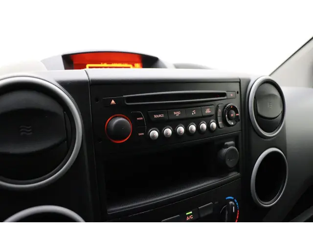 Peugeot Partner 120 1.6 BlueHDi 100 L1 Pro 2018 Diesel 22