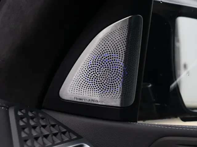 BMW X5 M Competition 2025 Benzine 43