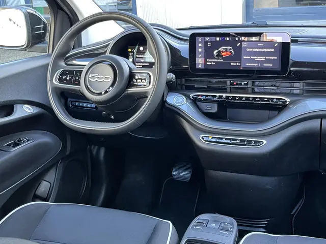 Fiat 500 42 kWh 2023 Elektrisch 60