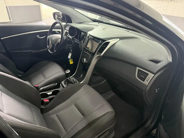 Hyundai i30 1.6 GDI i-Motion Plus 2016 Benzine 11