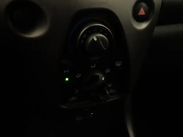 Toyota Aygo 1.0 VVT-i x-now 2016 Benzine 24