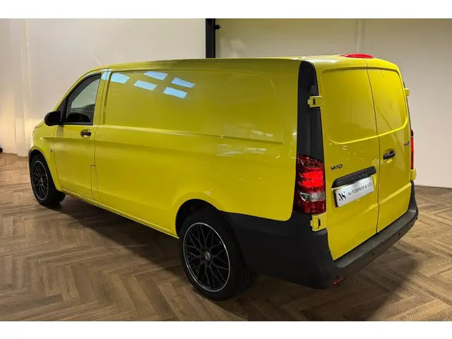Mercedes-Benz Vito 2