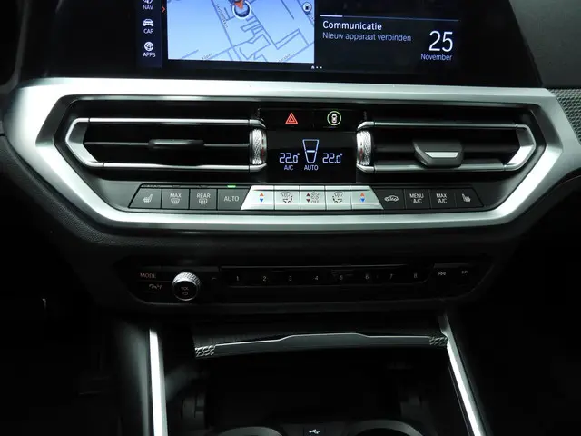 BMW 3 Serie Touring 330i xDrive 2022 Benzine 14