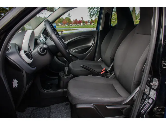 Smart Forfour 1.0 Pure 2016 Benzine 4
