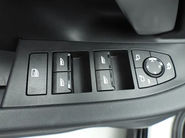 BMW 5 Serie Touring 530e 2024 Hybride Benzine 34