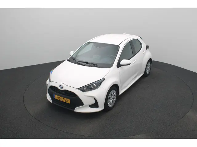 Toyota Yaris 1.5 Hybrid Active 2022 Hybride Benzine 12
