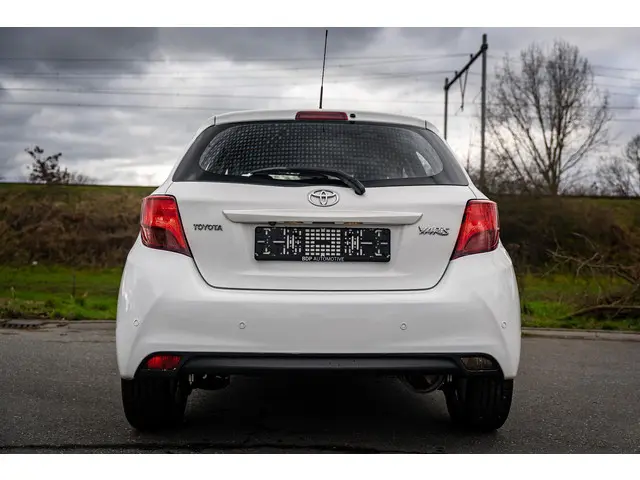 Toyota Yaris 1.0 VVT-i Trend 2015 Benzine 11