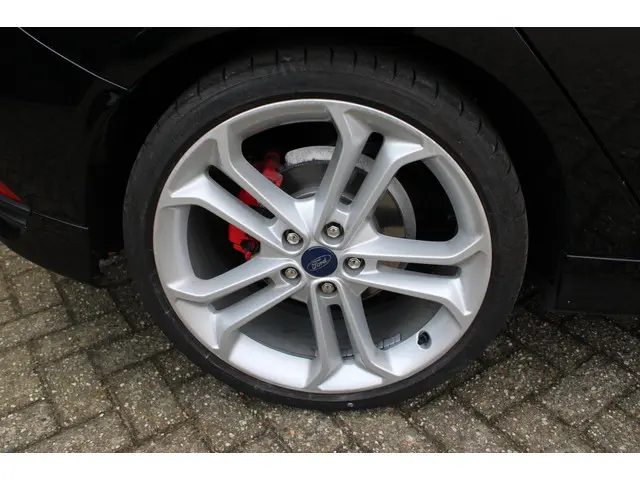 Ford Focus 2.0 ST kleppenuitlaat 2017 Benzine 9