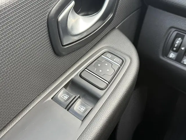 Renault Clio 1.5 dCi Ecoleader Limited 2016 Diesel 23