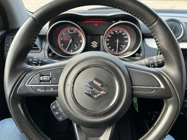 Suzuki Swift 1.2 Select Smart Hybrid 2020 Benzine 16