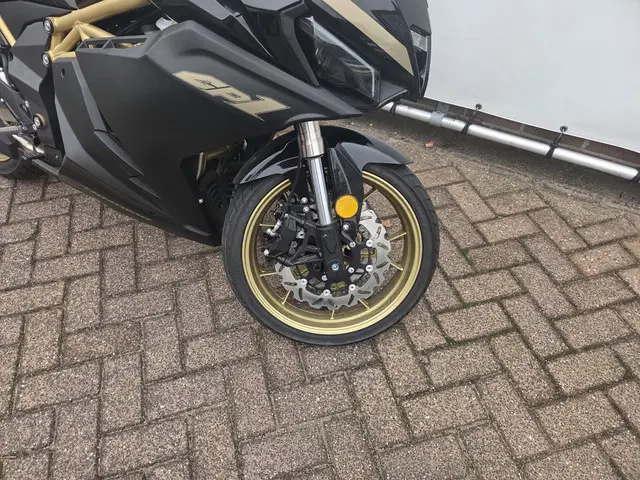 TRMotor TR125-2 TR 125-2 Black edtion 2025 Benzine 13