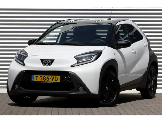 Toyota Aygo X 1.0 VVT-i S-CVT Pulse Automaat 2023 Benzine 1