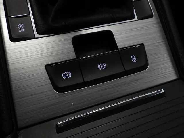 Škoda Superb Combi 1.5 TSI ACT Business 2022 Benzine 24