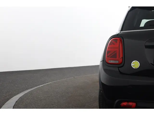 MINI Electric MINI Yours 33 kWh 2021 Elektrisch 33