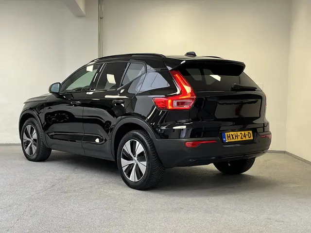 Volvo XC40 1.5 T4 Recharge Plus Dark 2022 Hybride Benzine 7