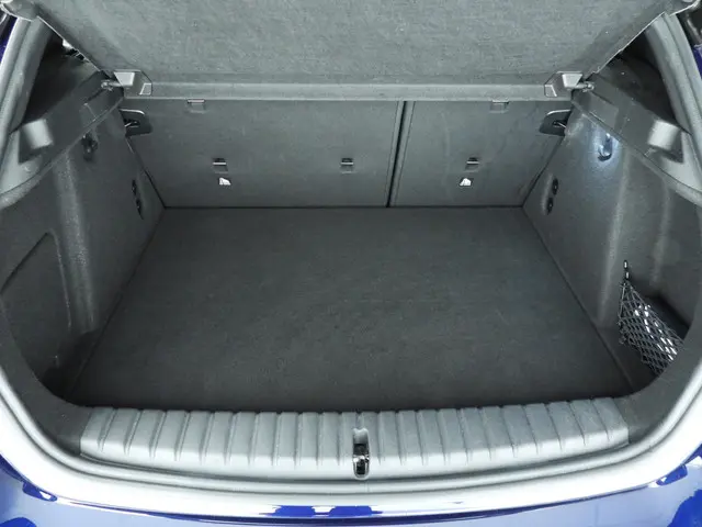 BMW 1 Serie 5-Deurs 120 2025 Benzine 9