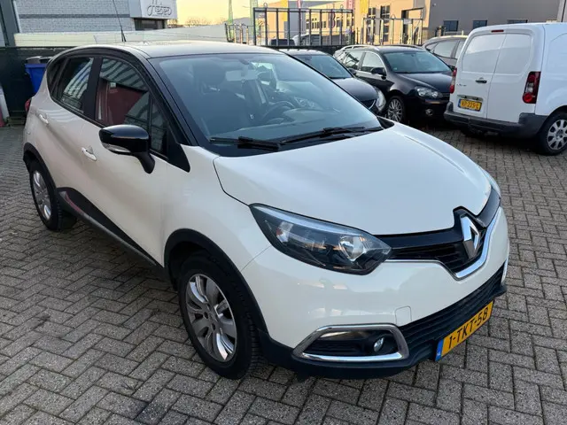 Renault Captur 0.9 TCe Expression 2014 Benzine 3
