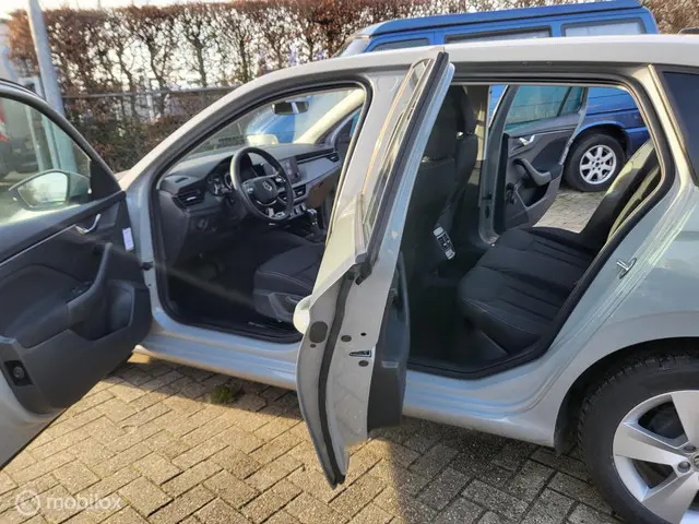 Škoda Scala 1.0 TSI Monte Carlo 2024 Benzine 11