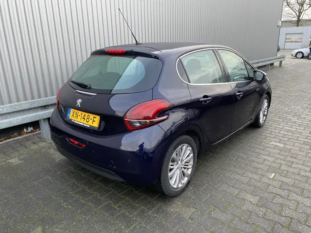Peugeot 208 2