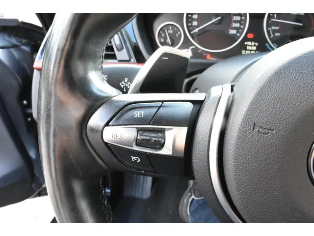 BMW 4 Serie Coupé 435i High Executive 2014 Benzine 24