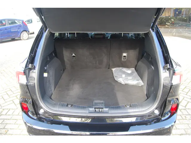 Ford Kuga 2.5 PHEV ST-Line X 225pk 2022 Hybride Benzine 6