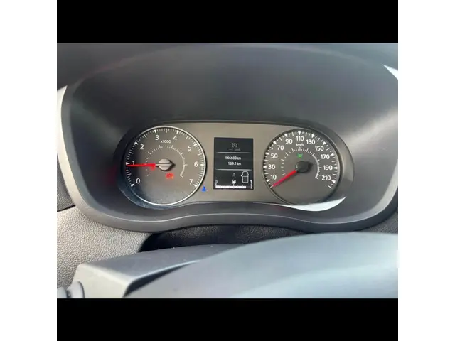 Renault Master T35 2.3 dCi 135 L3H2 2020 Diesel 9