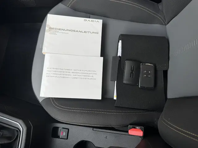 Dacia Sandero Stepway 1.0 TCe 90 Extreme 2024 Benzine 12