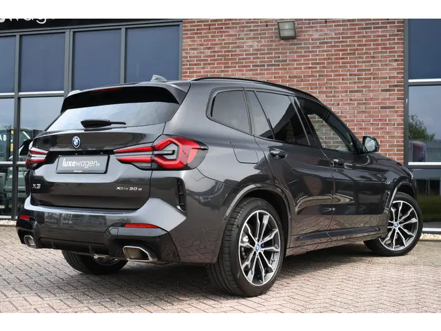 BMW X3 xDrive30e M-Sport 2021 Hybride Benzine 32
