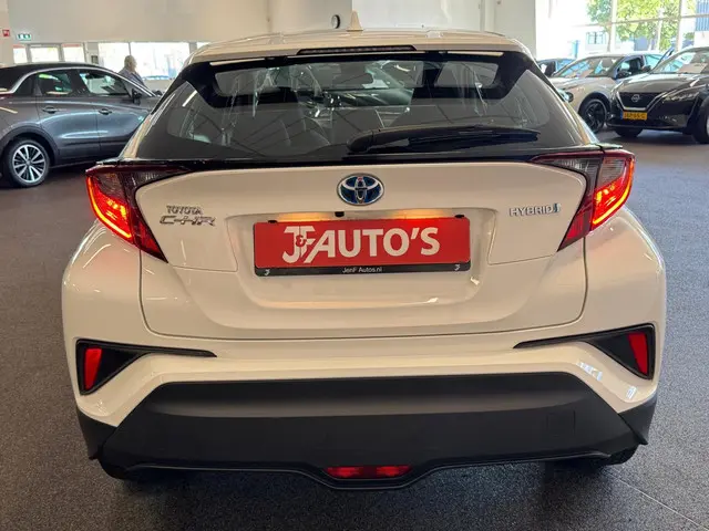 Toyota C-HR 1.8 Hybrid Active 2021 Hybride Benzine 4
