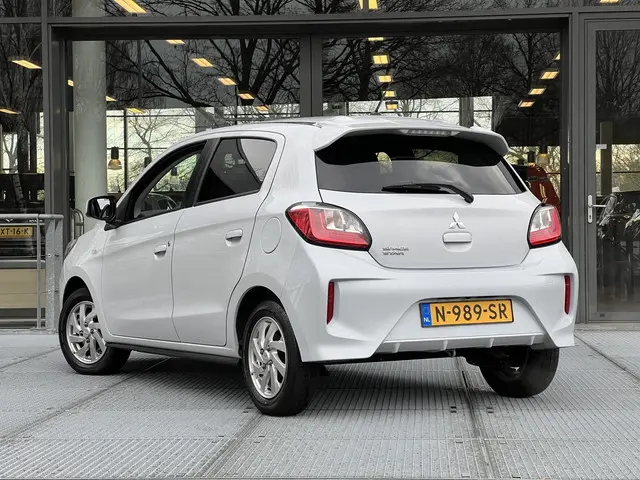 Mitsubishi Space Star 1.2 Intense 2021 Benzine 6