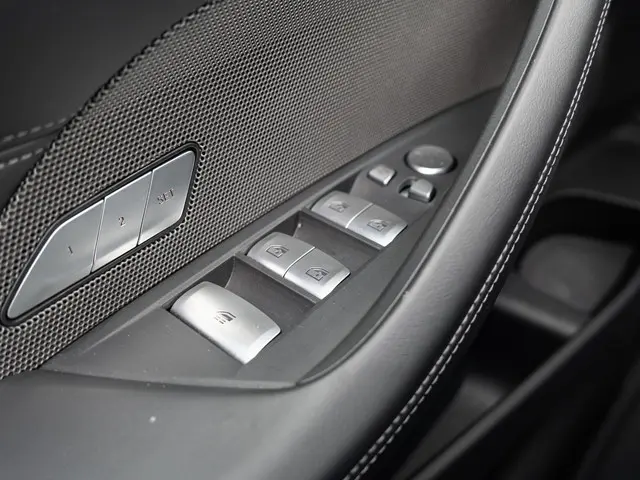 BMW M4 Cabrio Competition xDrive 2022 Benzine 28