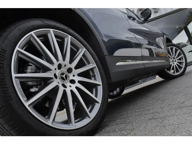 Mercedes-Benz GLA 250 e AMG Line 2022 Hybride Benzine 6