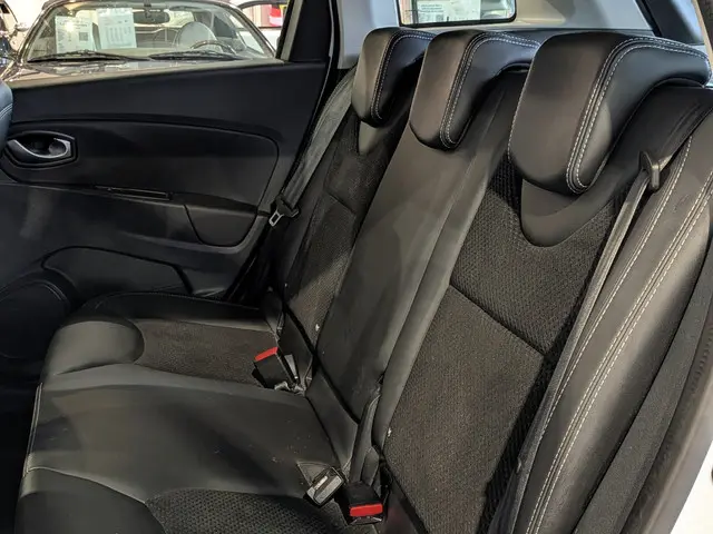 Renault Clio Estate 0.9 TCe Intens 2017 Benzine 7