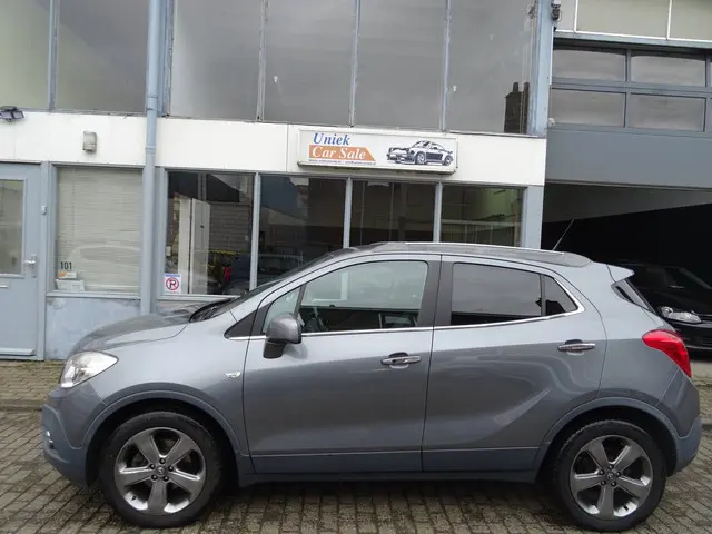 Opel Mokka 1.4 T Cosmo 4x4 2013 Benzine 2
