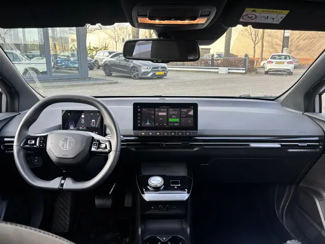 MG MG4 Electric Luxury 64 kWh 2024 Elektrisch 14
