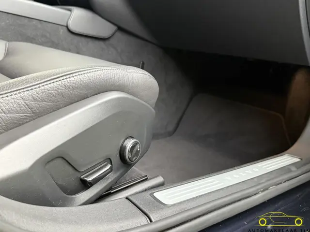 Volvo V90 2.0 T5 Momentum / Orig. NL / NAP 2017 Benzine 41