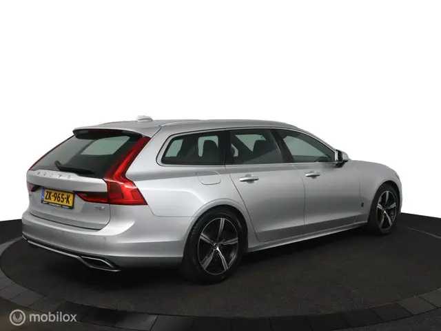 Volvo V90 2.0 T4 R-Design | ACC | PILOT | LEER | 2019 Benzine 2
