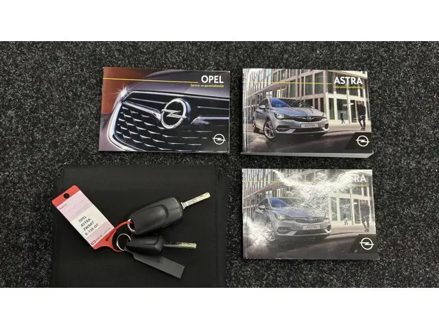 Opel Astra Sports Tourer 1.2 Blitz Edition 2020 Benzine 36