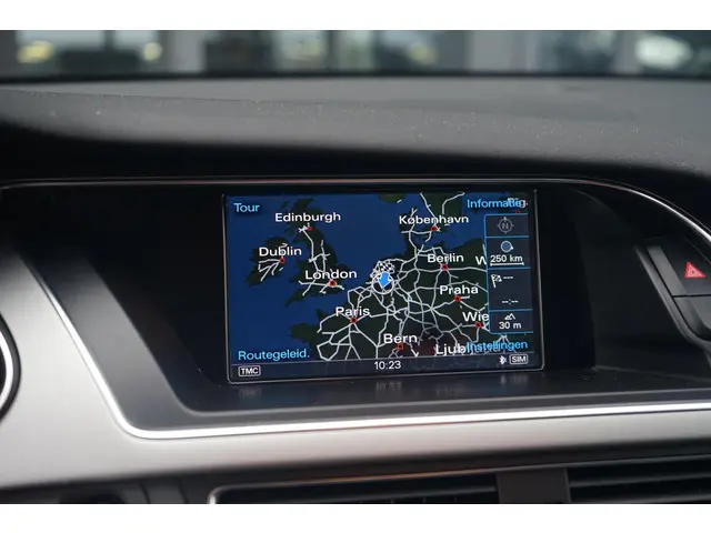 Audi A4 Avant 1.8 TFSI S-line 2013 Benzine 5