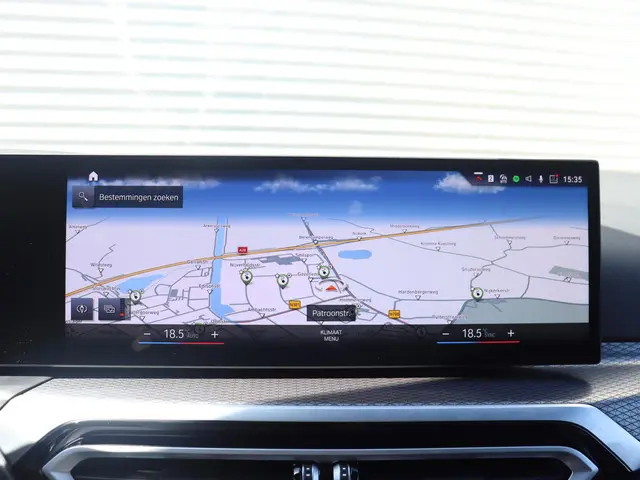 BMW 3 Serie Touring 320e 2024 Hybride Benzine 23