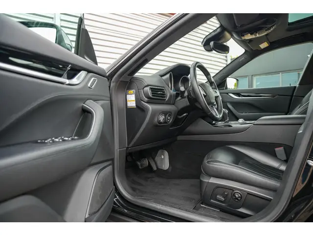 Maserati Levante 3.0 V6 S AWD SQ4 2017 Benzine 6