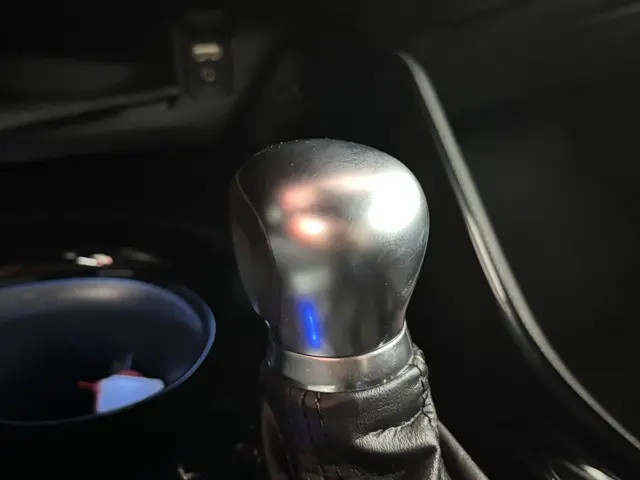 Toyota C-HR 1.8 Hybrid Bi-Tone 2018 Hybride Benzine 40