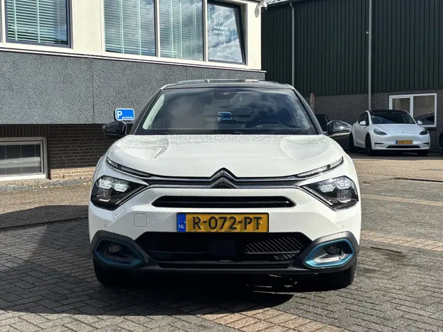 Citroën ë-C4 Shine 50 kWh 2022 Elektrisch 2