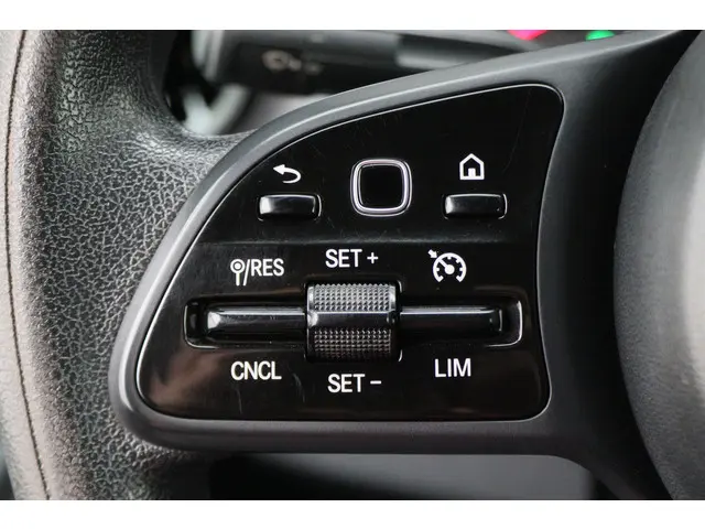 Mercedes-Benz Sprinter 317 CDI Aut. L2H1 2022 Diesel 36