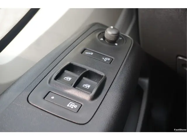 Fiat Ducato 35 2.2 180PK L2H2 AUT BPM VRIJ!! 2024 Diesel 18