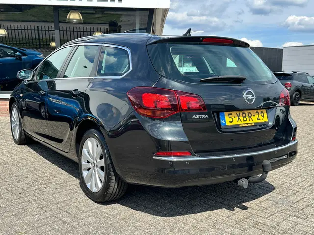 Opel Astra Sports Tourer 1.4 Turbo Cosmo 2014 Benzine 6